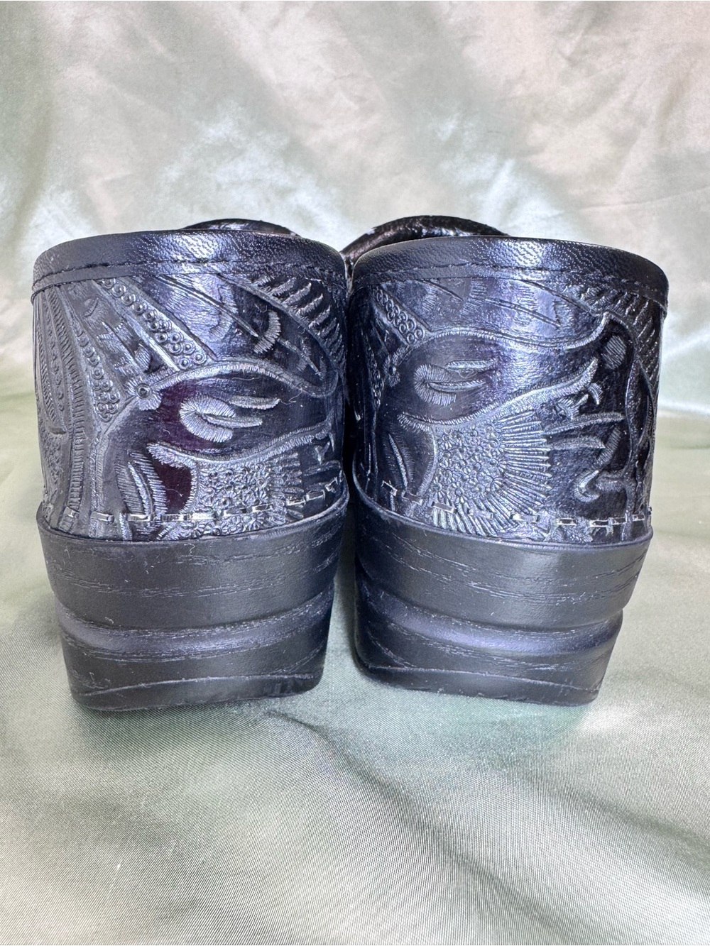Dansko Professional Embossed Leather Clogs Comfort Shoes Size 36 US 5.5-6 Womens - Picture 3 of 8